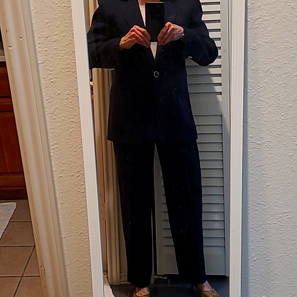 Louis Feraud Ladies Suit